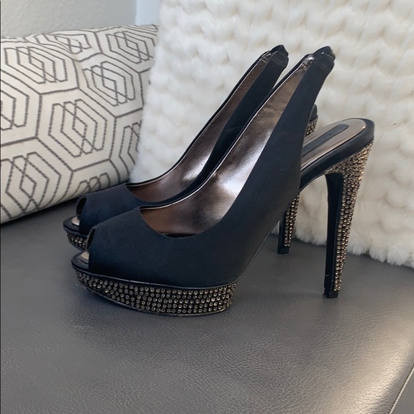 BCBG platform sandals - Picture 1 of 6